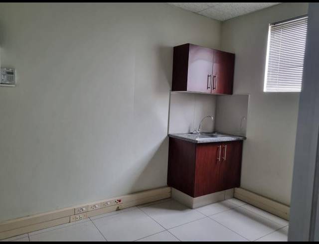 36M² OFFICE TO LET IN NELSPRUIT EXT 2